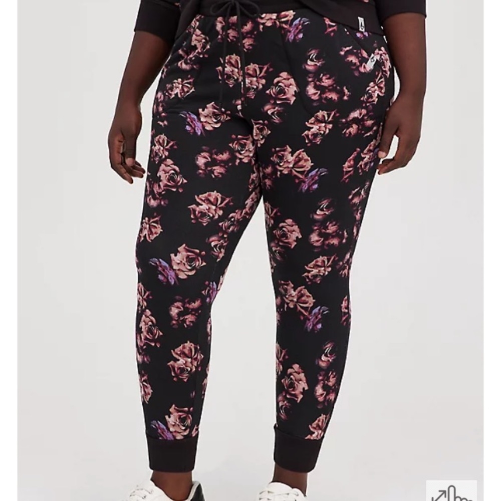 CLASSIC FIT ACTIVE JOGGER - EVERYDAY FLEECE ROSES BLACK 1x